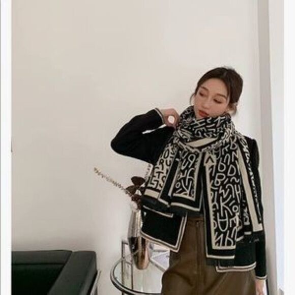 NEW Ultra Long Cashmere Feel Wrap - Picture 3 of 4